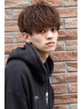 アーリー(Ali'i) ニュアンスパーマ刈り上げマッシュメンズショートレイヤー