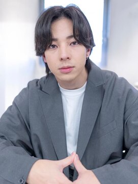 イオ 本厚木(io) センターパートニュアンスパーマコンマバングアッシュブラック