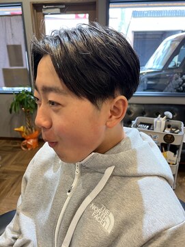 アウル(OWL) ツーブロック　センターパート