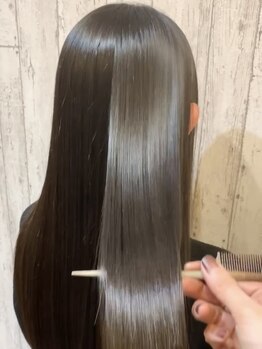 美容室 ポンポネ(Pomponner)の写真/くせ、うねり、広がりなどお悩みは『Pomponner』にお任せ◎プロの手で自然なストレートヘアを実現します♪