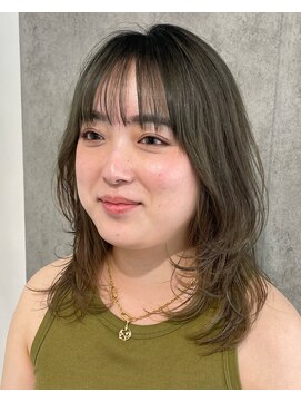 エアー 青山(AIR) オリーブベージュレイヤーカット