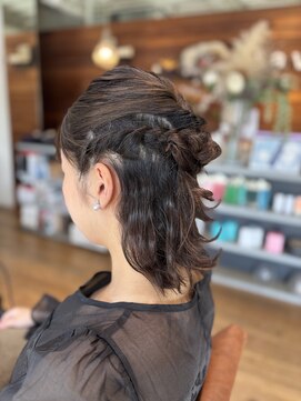 ミディアムハーフアップ