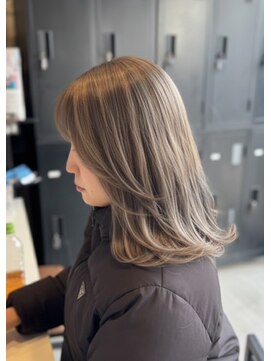 ホーミー(Homie) １ブリーチのホワイトベージュ