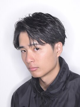 ゼゼ 高知店(zeze) 王道センターパート/フェザーショート/コンマバング/眉毛/高知市