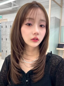 ロエ 元町店(Loe) 元町レイヤーカット韓国ダブルカラー顔周り前髪カットボブ