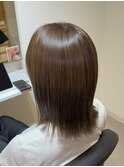 オリーブベージュ