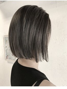 ハグ(Hug)の写真/これからの季節に一番大切な顔周りのスタイリングをやりやすく！