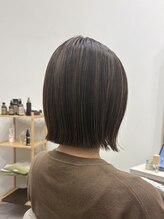 ルミナ(Lumina.) 切りっぱなしボブ×ハイライト(白髪ぼかし)