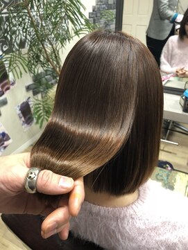 ルーミールーム(RoomieRoom) 髪質改善/アルカーノ/カーキベージュ/トリートメント/ミディ