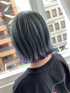 グリーンアッシュ インナーカラー L オーリー Oorry のヘアカタログ ホットペッパービューティー