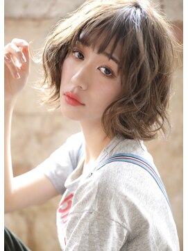 カライング(ing) 【+~ing 】ベージュカラー無造作カール大人ボブ【柳沼くるみ】