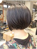 暗めアッシュのショートボブ【ROJITHA原宿表参道】