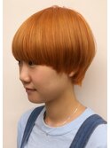 ペールオレンジ　ショートマッシュ