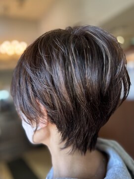 イーエル グランデ(e.ll grande) 大人女子のショートヘア