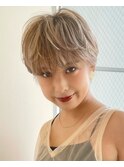くびれ×抜け感ショート