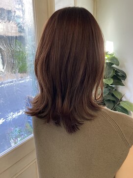 アミュレ(Amule) 人気ヘアカラーオリーブブラウンで透明感ある艶髪/くびレイヤー