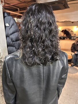 ロイジー(roijir) 【表参道　roijir】ソバージュ風パーマ×ミディアムパーマ