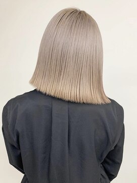 ミリ(mm) ぱっつんボブ ハイトーンカラー ケアブリーチ 髪質改善 仙台
