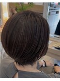 大人ショート×白髪ぼかしハイライト