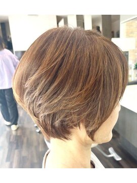 エノモト(ENOMOTO) 短め奥行きショートボブ×マロンベージュ大人キレイ美シルエット