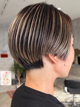 ハウ 心斎橋(how) マッシュショート×丸みショート×コンパクトショート