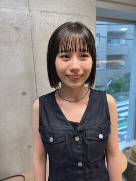 エウペ 渋谷(WEUPE) 斜めバング/グレージュカラー/デザインカラー/シルキーベージュ