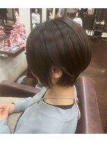資生堂シンボリックサロン・アルベール 丸みクビレショート