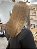 ハイトーンカラーミルクティーベージュ＊艶髪ストレート