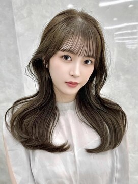 マウル 栄(MAEUL) ぱっつん前髪　韓国ヘア　レイヤーカット