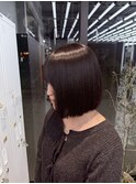 美髪シアーカラーピンクブラウンショートカット切りっぱなしボブ