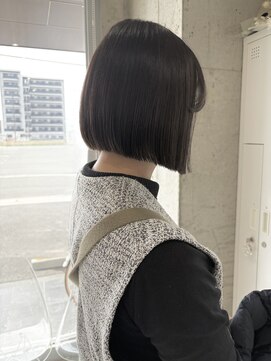 リリアン(ReLien) プツッと切りっぱなしボブ