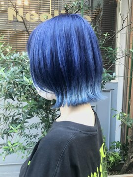 テトラ バイ ネオリーブ 横浜西口店(tetra by neolive) 切りっぱなしボブブルーグラデーション横浜 成田
