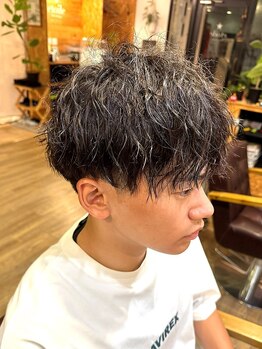 エトワール(etoile)の写真/【天白区】男性スタイリストならではの目線で、お悩みも解決☆ 眉カットから頭皮ケアまでトータルでお任せ