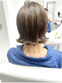 外はねボブ　ハイライトカラー