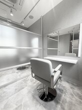 ◇5 Noble ct.と繋がる…もう一つの洗練されたサロンMadison de  5 Noble ct.◇