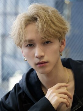 ルーシー 川越(LUCEY) センターパートフェザーパーマシャドウパーマメンズパーマ