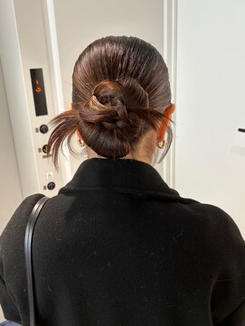 トリッカ シブヤ(TRICCA SHIBUYA) カチモリヘア/タイトヘア/お呼ばれアレンジ/結婚式/渋谷/お団子