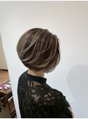 ショートボブ