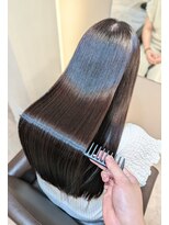 クオレア(CUOREA)&nbsp;髪にドラマを。髪質改善トリートメント&絹髪ピンクブラウン