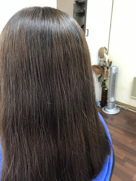 ヘア ウイング さらツヤストレートスタイル