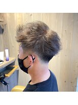 デュード(Dude)&nbsp;ツーブロック刈り上げアップバング