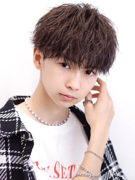 リップス 池袋(LIPPS) カギヤマッシュツイストスパイラル　刈り上げ　ツーブロック