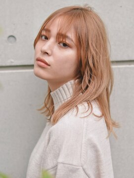 シーン(SCENE) ミディアムレイヤー　ベージュ　ダブルカラー【天神/今泉】