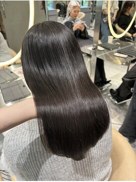 ロンドローズ 名古屋(Lond damaskRose) ブリーチ 学割 オリーブベージュ レイヤーカット リタッチ529