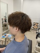 ホワイト(WHITE)&nbsp;マッシュ×ナチュラルツイストパーマ×WHITE田中