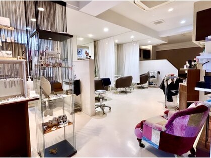 ラグジー(Luxy HAIR RESORT)の写真