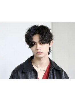 高技術で再現性抜群の波巻き＆ツイストスパイラルパーマ。簡単スタイリングで、理想の髪型を毎日キープ！