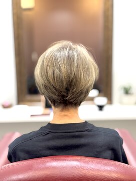 ルームス(ROOM’S) 白髪ぼかしハイライト