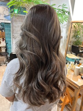 ロア インターナショナル 新宿店(LoA International) 【新宿】バレイヤージュハイライトグレージュベージュミルクティ