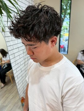 シフト(SHEEFT) ビジネスカジュアル20代30代立体感フェザーパーマツーブロック